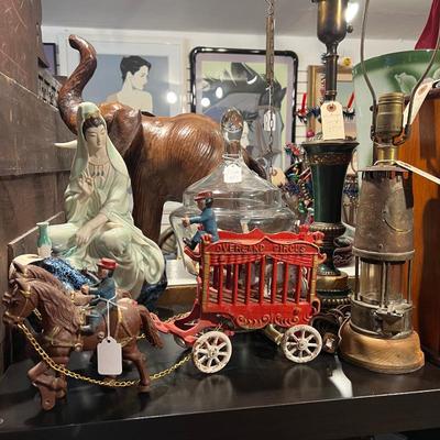 Sale Photo Thumbnail #829