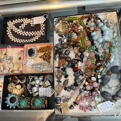 Sale Photo Thumbnail #44
