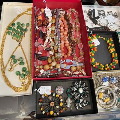 Sale Photo Thumbnail #51