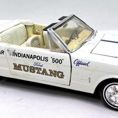 “Revell” 1965 Ford Mustang Indianapolis Pace Car