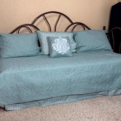 Daybed With Frame And Mattress