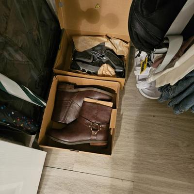 Sale Photo Thumbnail #153
