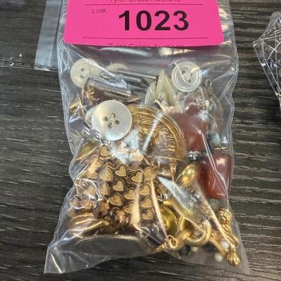 Sale Photo Thumbnail #50