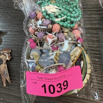 Sale Photo Thumbnail #85
