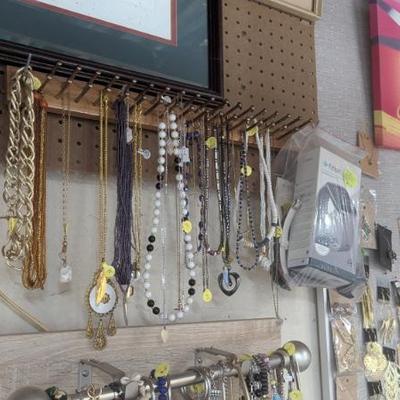 Sale Photo Thumbnail #328