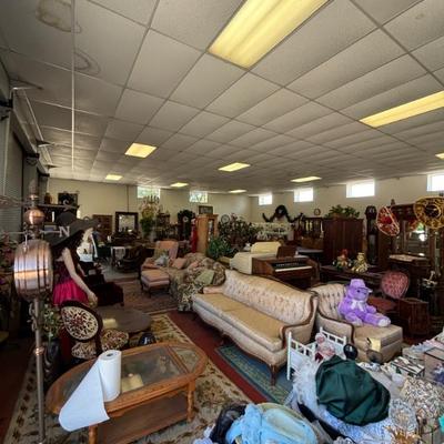 Estate sale photo
