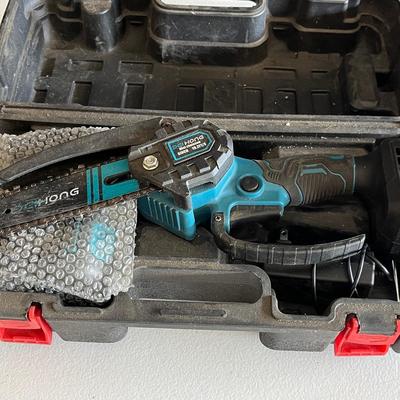 Dei Hong Mini Chainsaw 