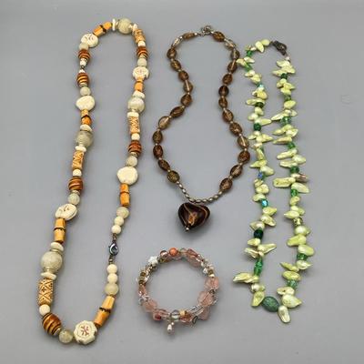 Beaded Necklaces And Bracelet 