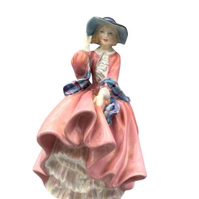 Vintage Royal Doulton Figurine "Top o' the Hill" HN 1834