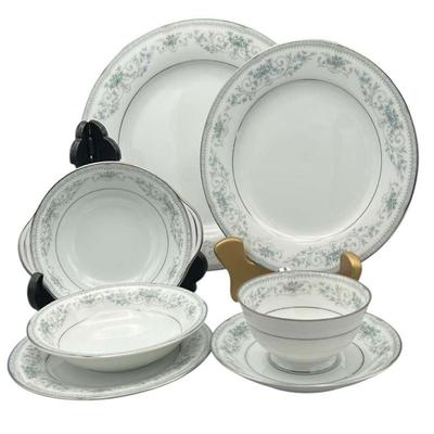 Noritake China Colburn Pattern 7 piece Place Setting Service For 4