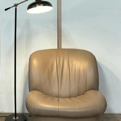Mocha Leather Low 1980s Swivel Glider Lounge Chair W/ Floor Lamp