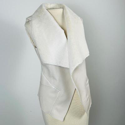 Chelsea & Violet Women's Ivory Faux Fur Vest XS
