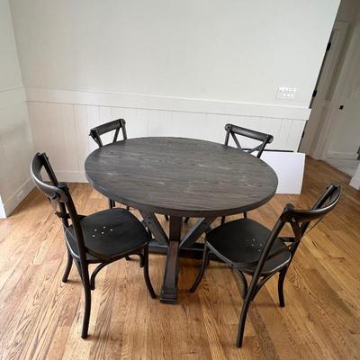 Round Dining Table with 4 Metal chairs