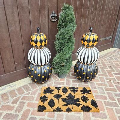 Fall & Halloween Decor