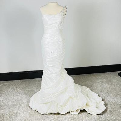  Stunning White Bridal Gown Dress Size 2- Beaded Strap- NEW