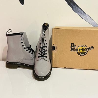NEW Dr. Martens 1460 W Zinc Grey Patent Lamper Boots US 8