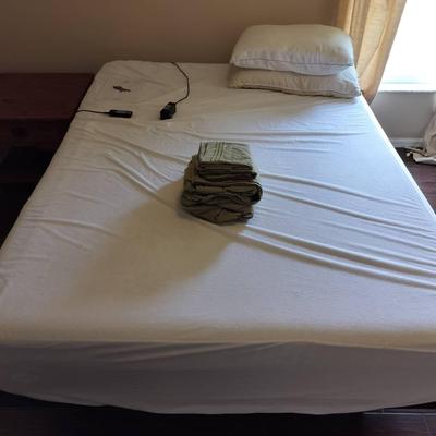 Leggett & Platt Queen Sized Electric Adjustable Bed, Sealy Posturepedic Hybrid Matress + Linens