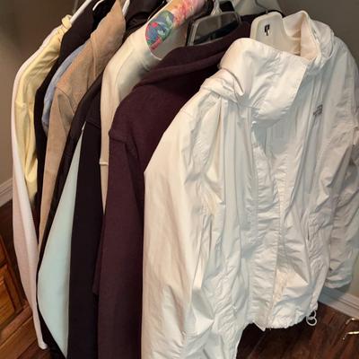 Cold Weather Tops By North Face And Others Sized M&L (Includes Everything In Photos)