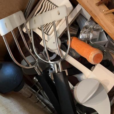 Kitchen And Dining Mystery Lot (Includes Everything In Photos)
