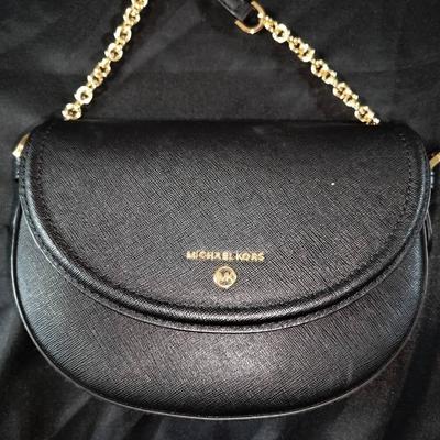 Michael Kors Jet Set Charm Half Dome Chain Crossbody Shoulder Handbag