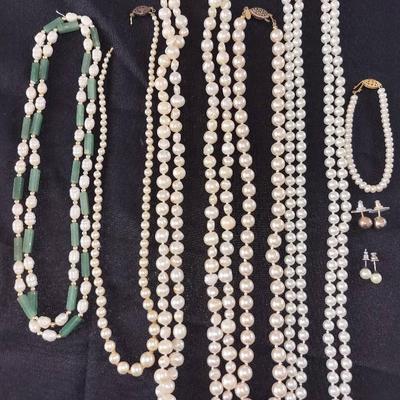 Assorted Pearl Design Costume Jewelry Womens Necklaces, Bracelets, And Earings