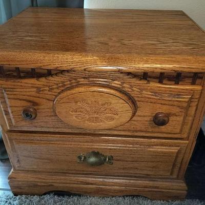 Vintage Oak 2 Drawer Night Stand (Broken Handle) 