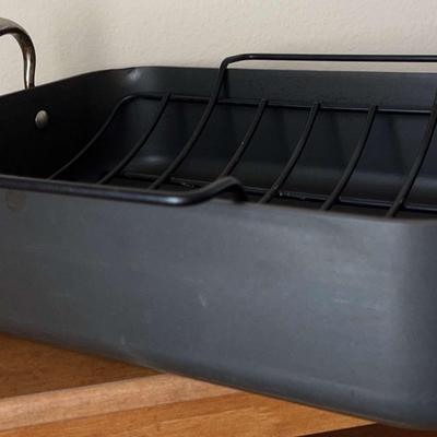 The Pampered Chef Turkey Roaster