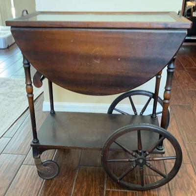 Antique 1920s Victorian Style Mahogany Finish Drop Leaf Yea Cart With Glass Tray