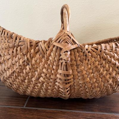 Vintage Buttocks Market Basket