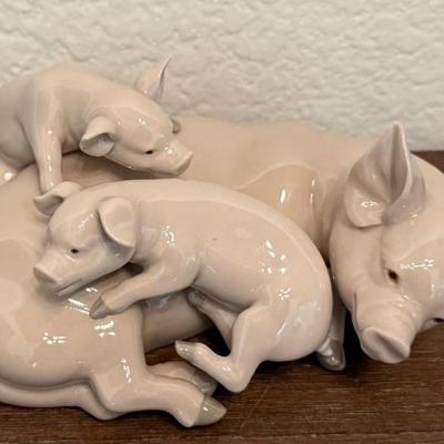 Retired Lladro Playful PIglets 1983 Made In Spain Figurine 