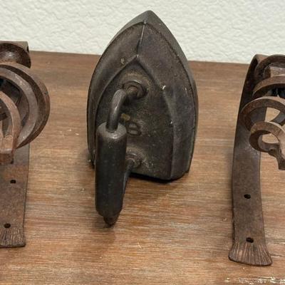 (2) J Art Iron Company Los Angeles Metal Twist Rod Brackets & Heavy Antique 8 Pound Sad Iron 