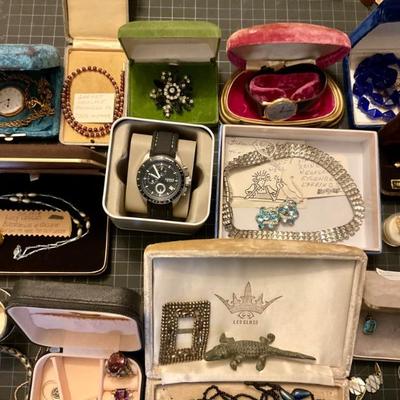 Sale Photo Thumbnail #254