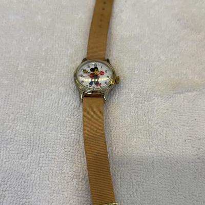 Vintage Hong Kong Cartoon Character Watch – Mickey Mouse Style with “LOVE” Sig