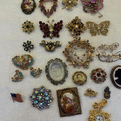 Vintage Brooch And Pin Collection 
