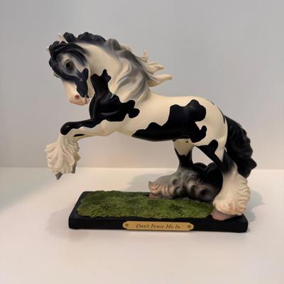 Trail of Painted Ponies “Don’t Fence Me In” Figurine 