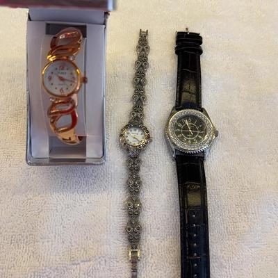 3 Vintage Ladies Watches 