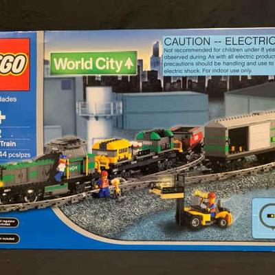 Sh800v lego world city cargo train 4512 in box (value $519)
