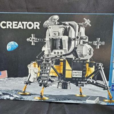 Sh571 lego creator 10266 nib)