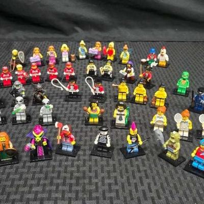 Sh887 28 lego mini figs