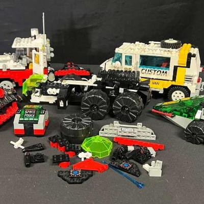 Sh885 lego space police