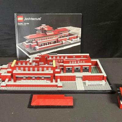 Sh875 robie house lego set