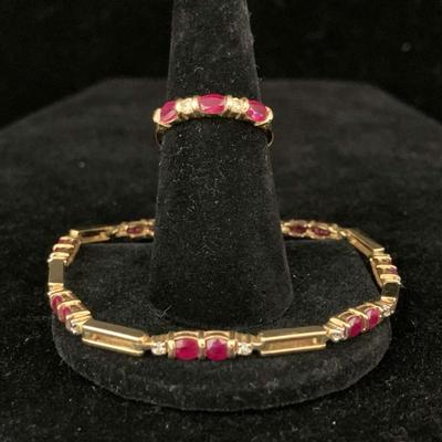 Sh899v gold diamond ring and bracelet red stones