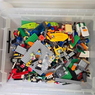 Sh933 14lb lego mystery lot