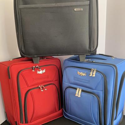 Carry-On Luggage: Destinations and Solo Brands