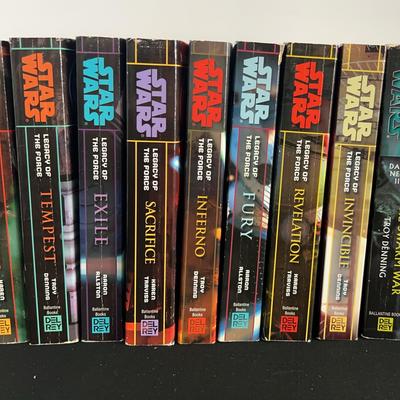 Star Wars Legacy of the force and Dark Nest series