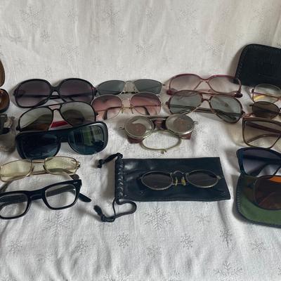 Mystery Lot Of Vintage Glasses 