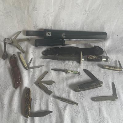Mystery Lot Of Knives 