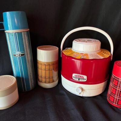 Mystery Lot: Vintage Thermos Set