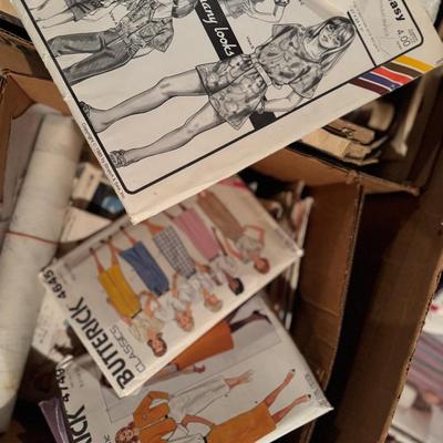 Mystery Lot: Vintage Sewing Patterns (100+)