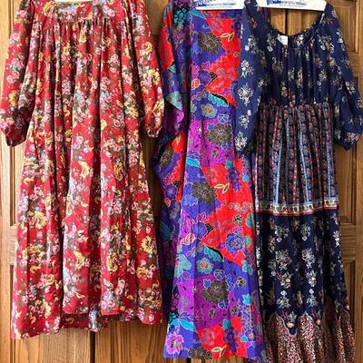 Colorful Caftans and Maxi Dresses (3 pieces)